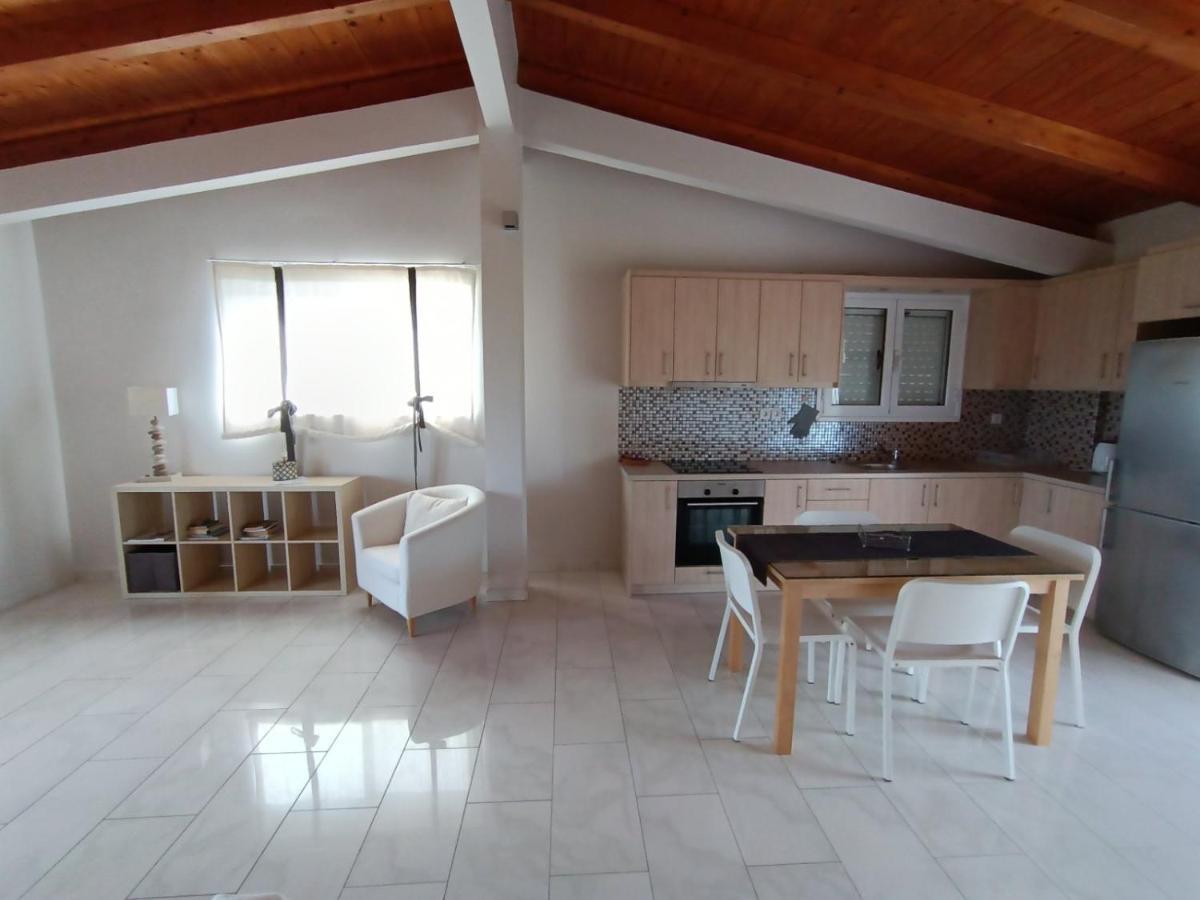 Endless Seaview Apartment B Аликес Екстериор снимка