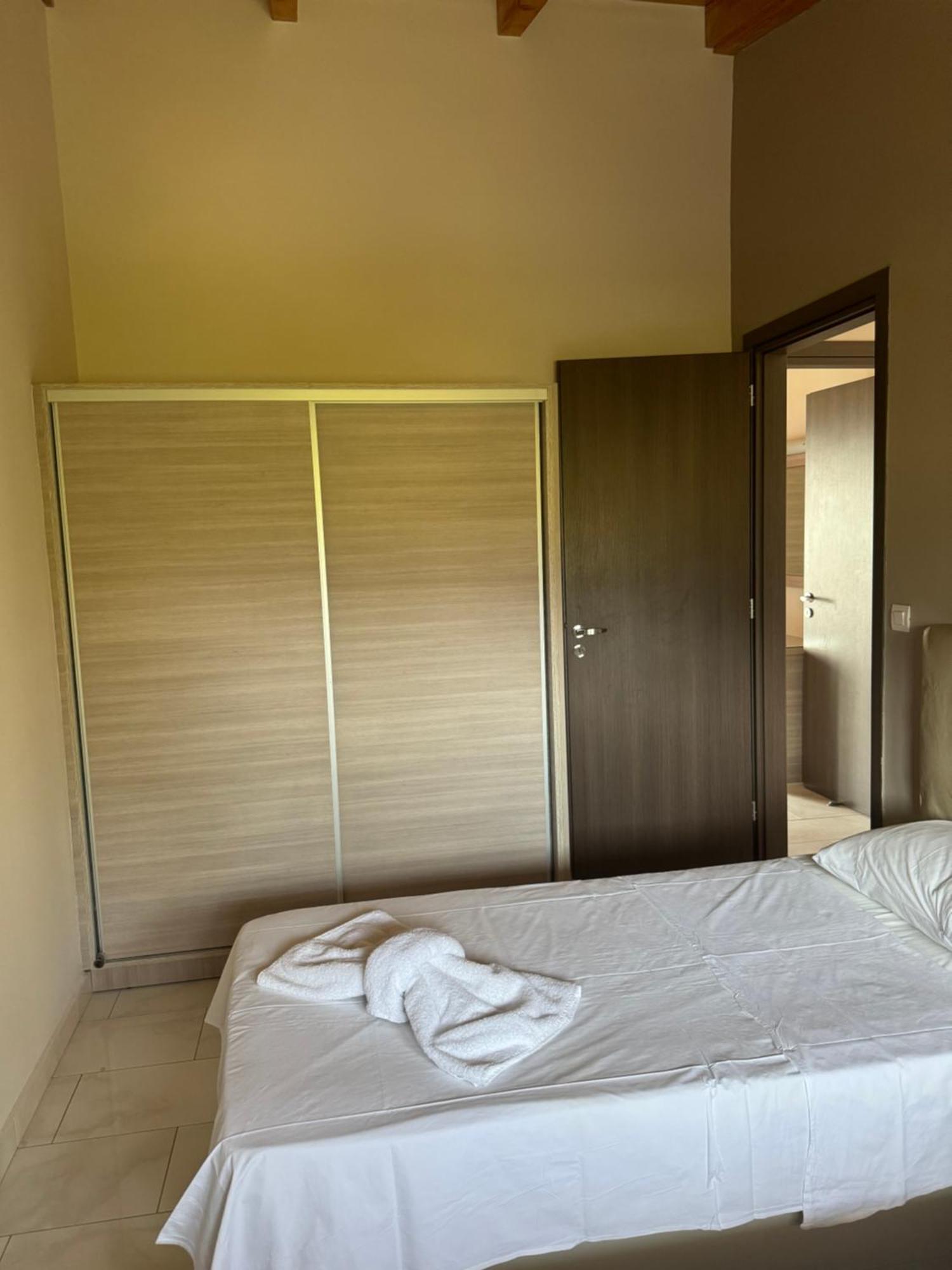 Endless Seaview Apartment B Аликес Екстериор снимка